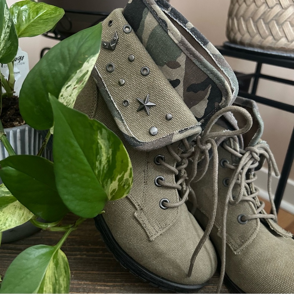 Rock & Candy Olive Green/Camo Lace-Up Boots